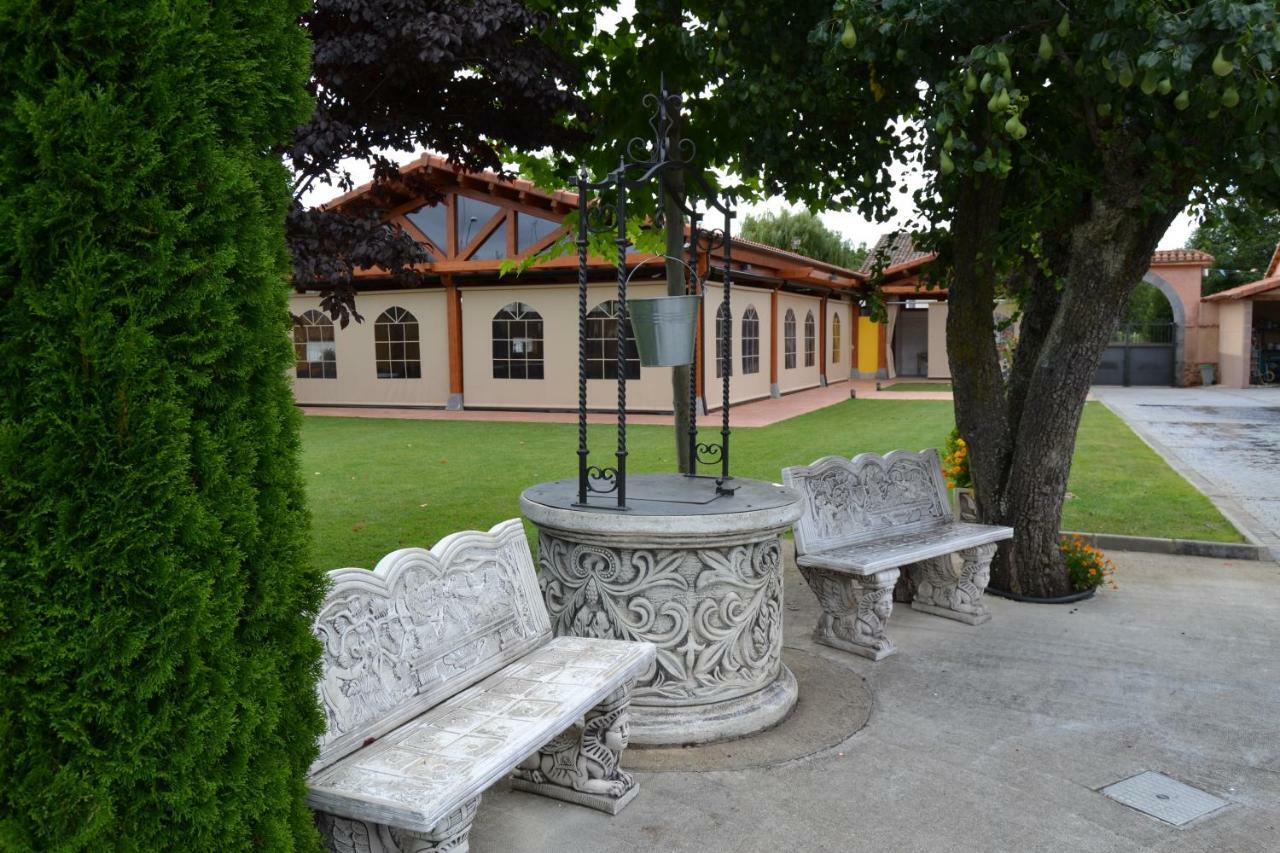 Palacio Del Conde De Rebolledo Villaviciosa de la Ribera 外观 照片